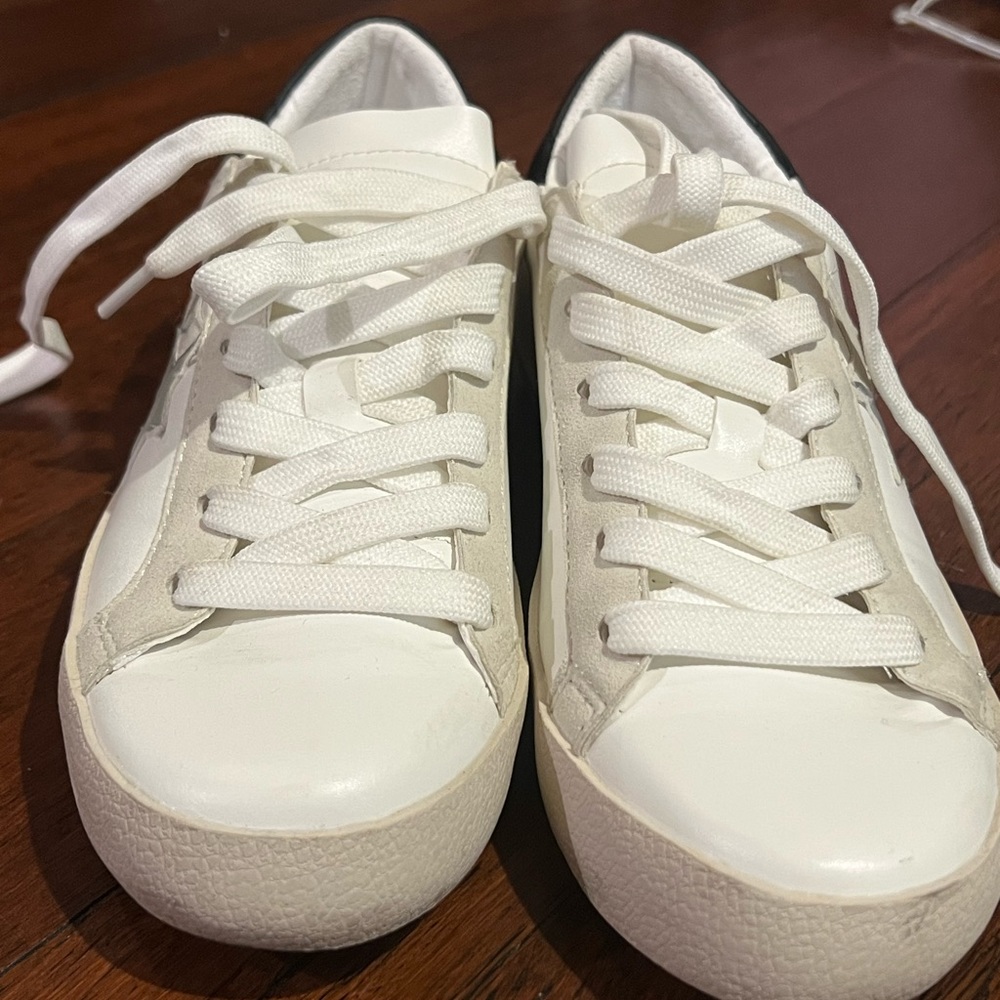 ππHost Pickππ JustFab Zaylee Sneaker - Picture 8 of 8